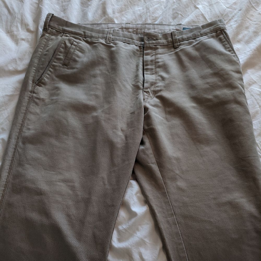 NIce Haggar Like Khaki